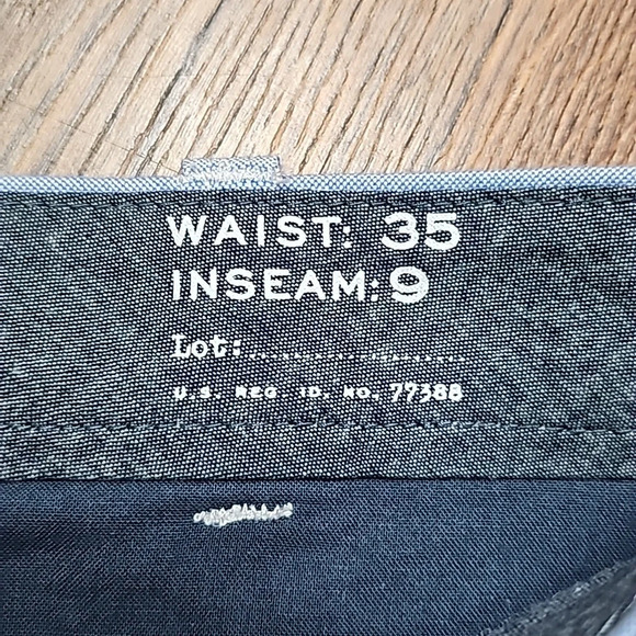 J. Crew [35] 9" oxford short in blue - Picture 2 of 4